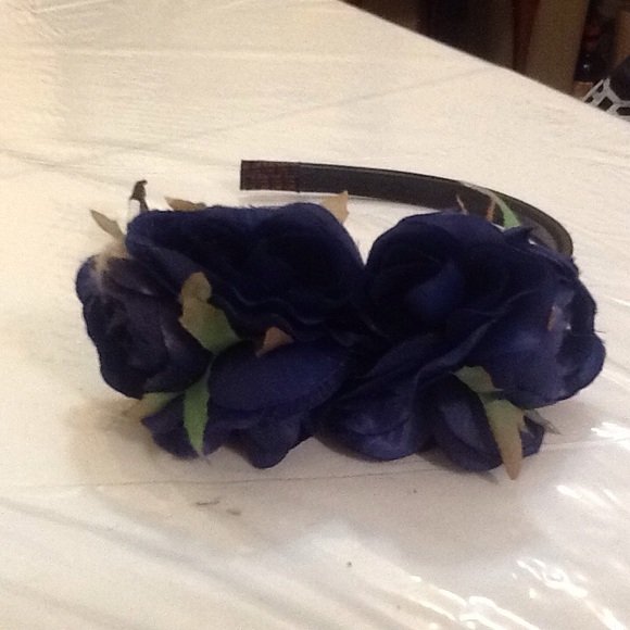 RIQKI Hair Band - Picture 3 of 7